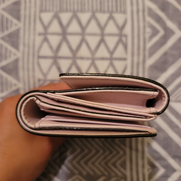 Kate Spade Trifold Wallet - Picture 5 of 8